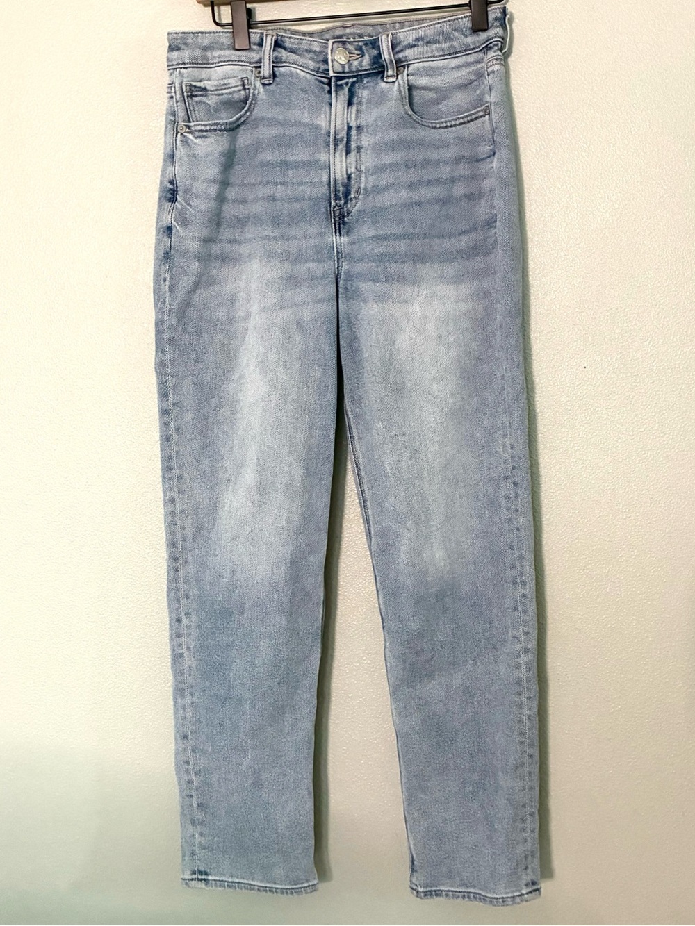 American Eagle Mom Straight Jeans Women’s 8 Light Wash High Rise